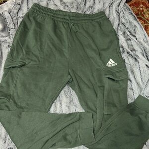 Men’s adidas cargo sweatpants sz large
